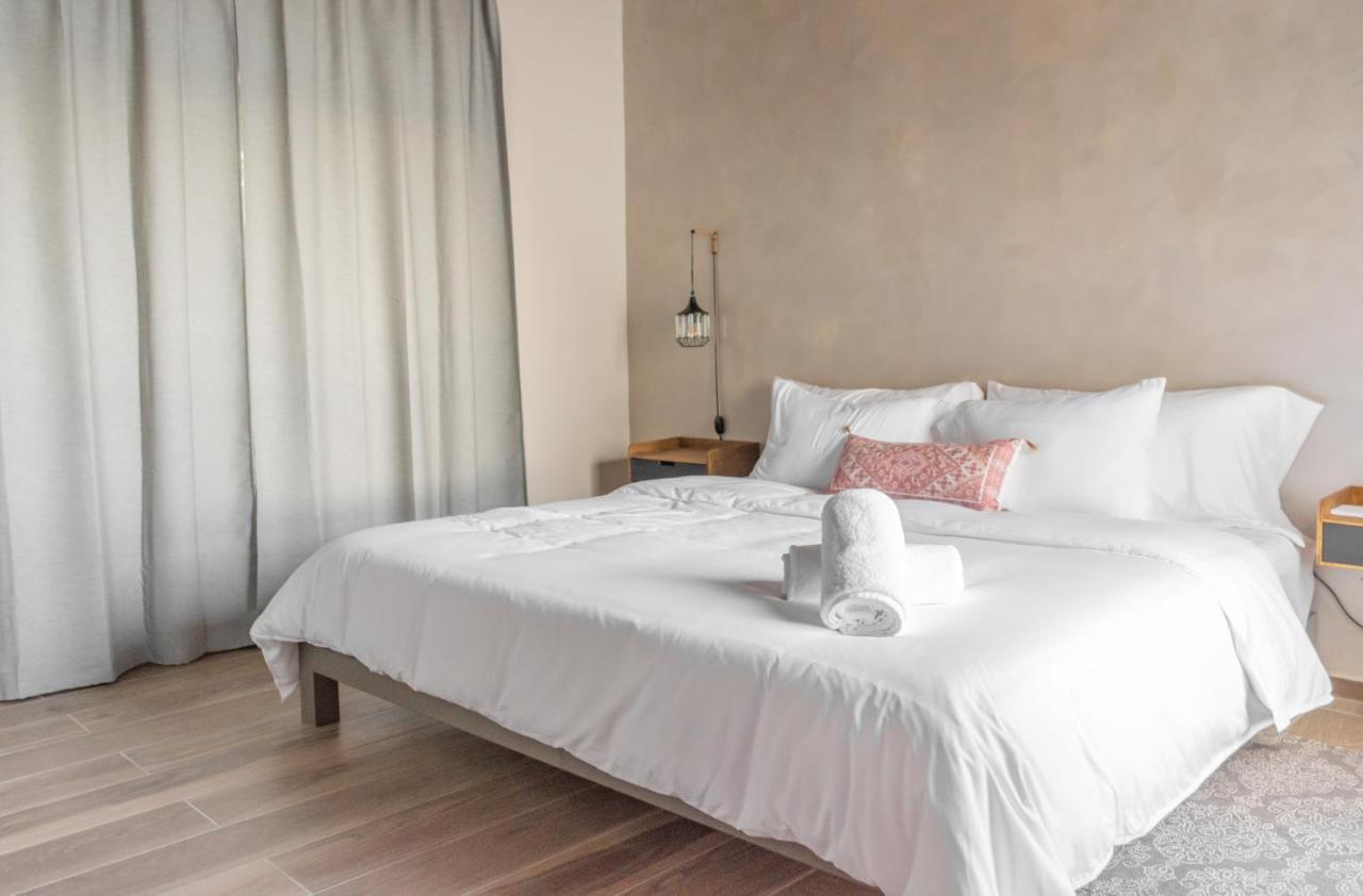 Tradewinds Apartments Simpson Bay Eksteriør bilde