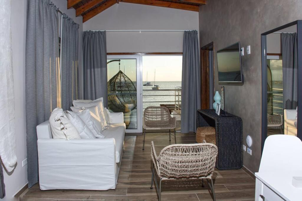 Tradewinds Apartments Simpson Bay Eksteriør bilde